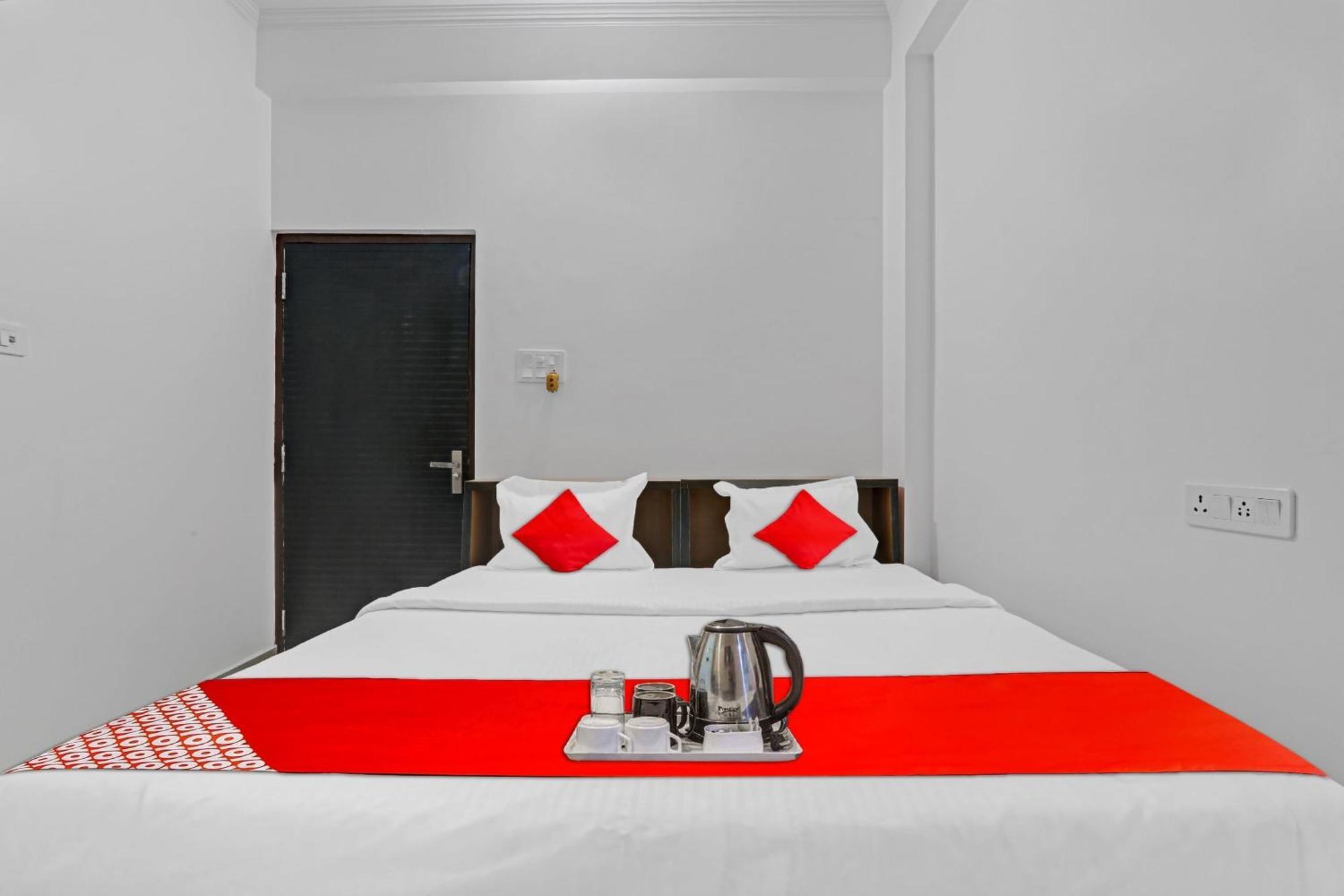 Hotel O Sai Galaxy Hotel & Restaurant Kanpur Ngoại thất bức ảnh