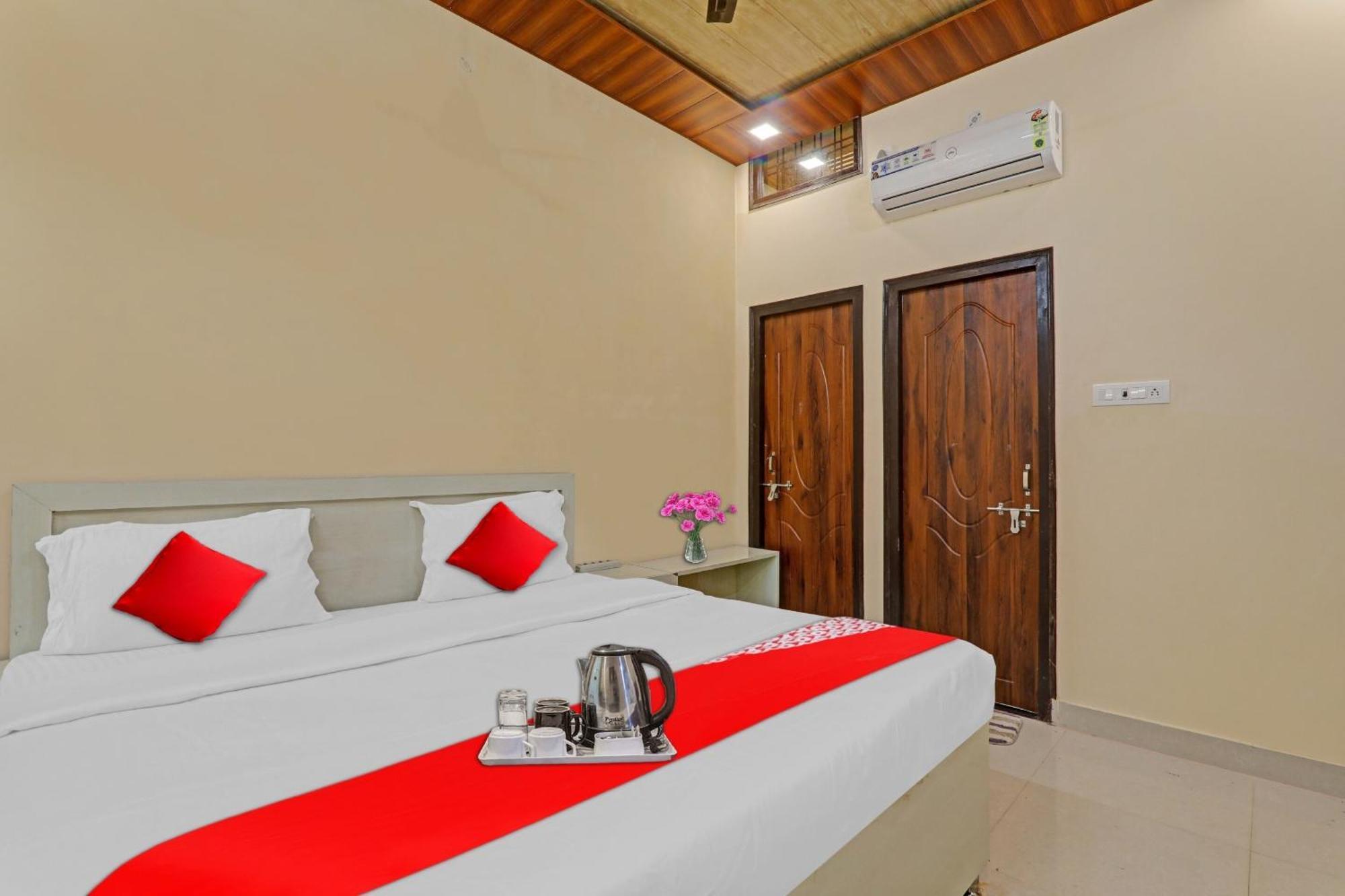 Hotel O Sai Galaxy Hotel & Restaurant Kanpur Ngoại thất bức ảnh