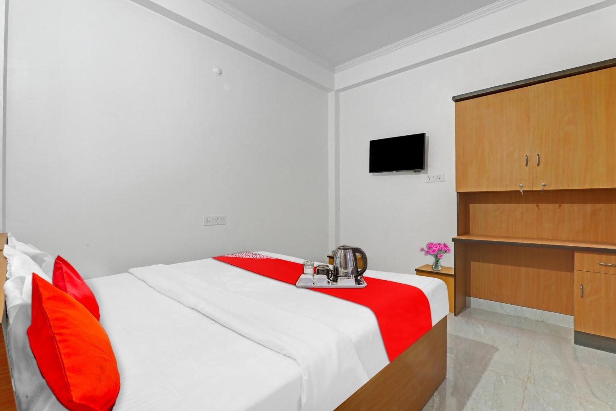 Hotel O Sai Galaxy Hotel & Restaurant Kanpur Ngoại thất bức ảnh