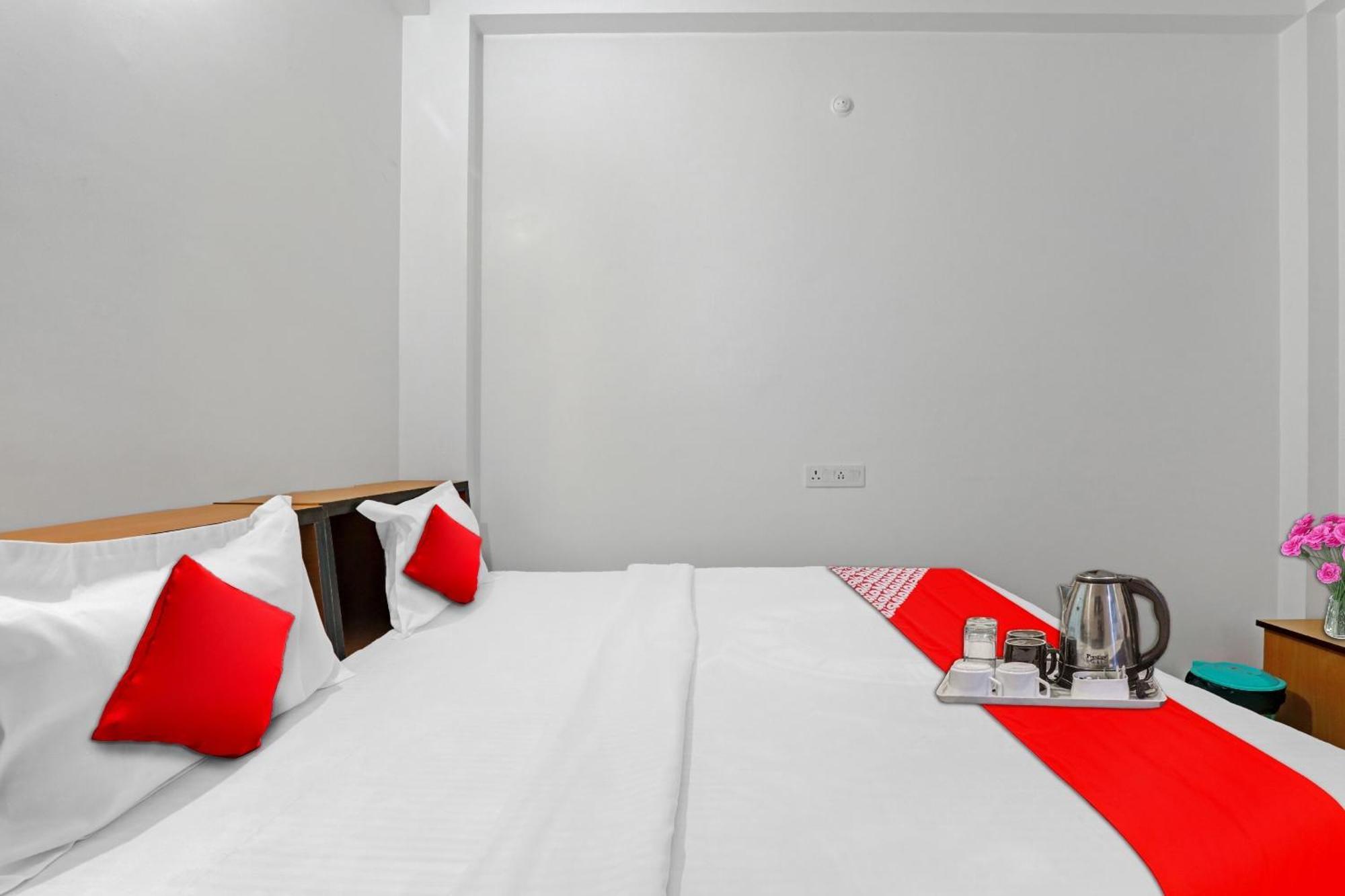 Hotel O Sai Galaxy Hotel & Restaurant Kanpur Ngoại thất bức ảnh