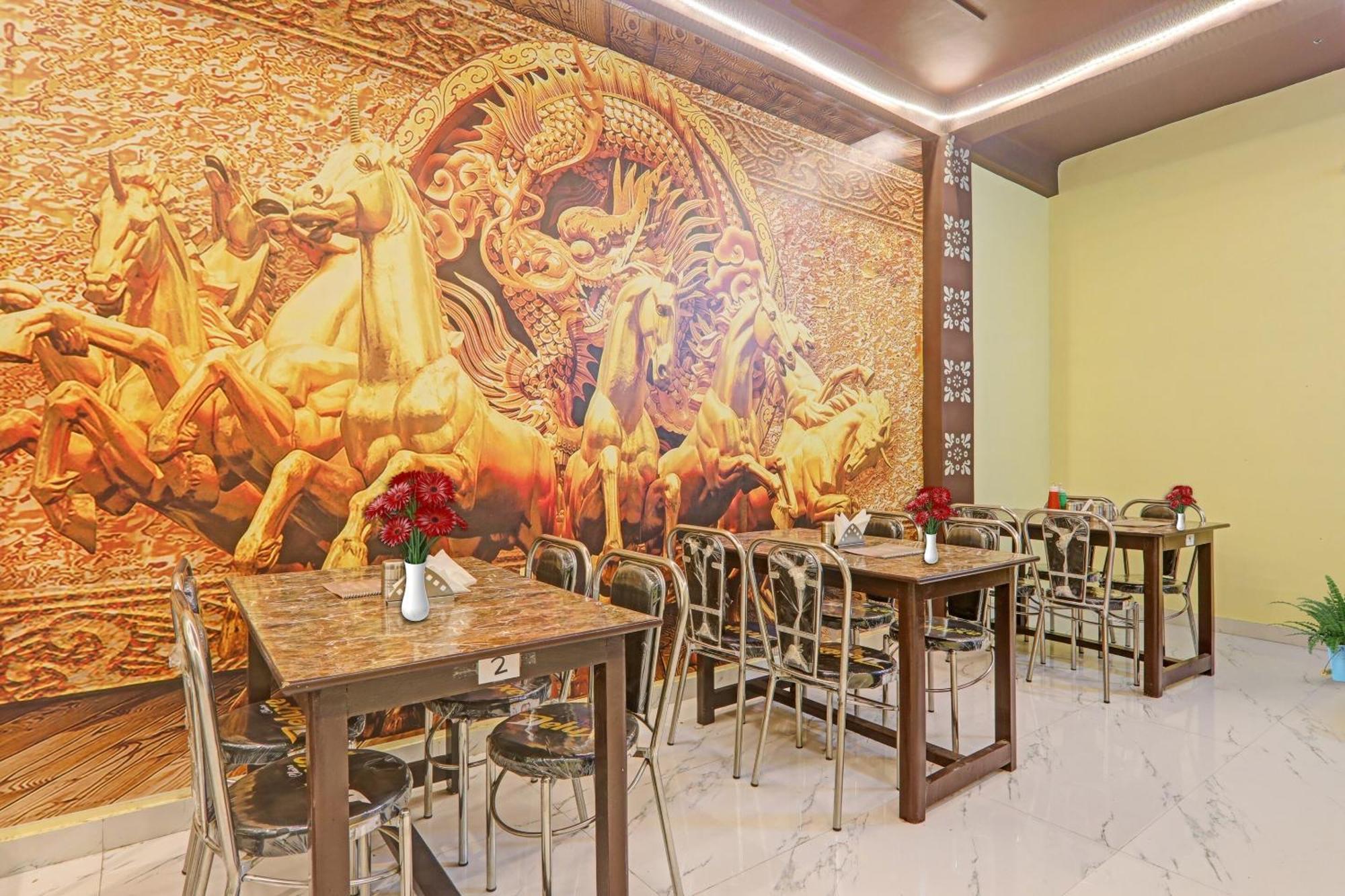 Hotel O Sai Galaxy Hotel & Restaurant Kanpur Ngoại thất bức ảnh
