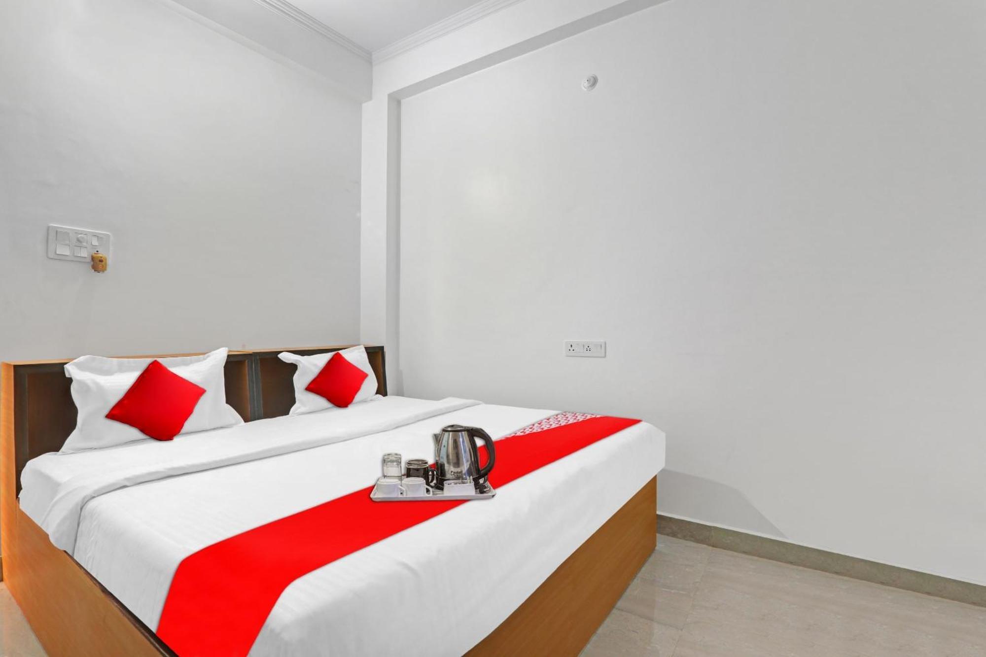 Hotel O Sai Galaxy Hotel & Restaurant Kanpur Ngoại thất bức ảnh