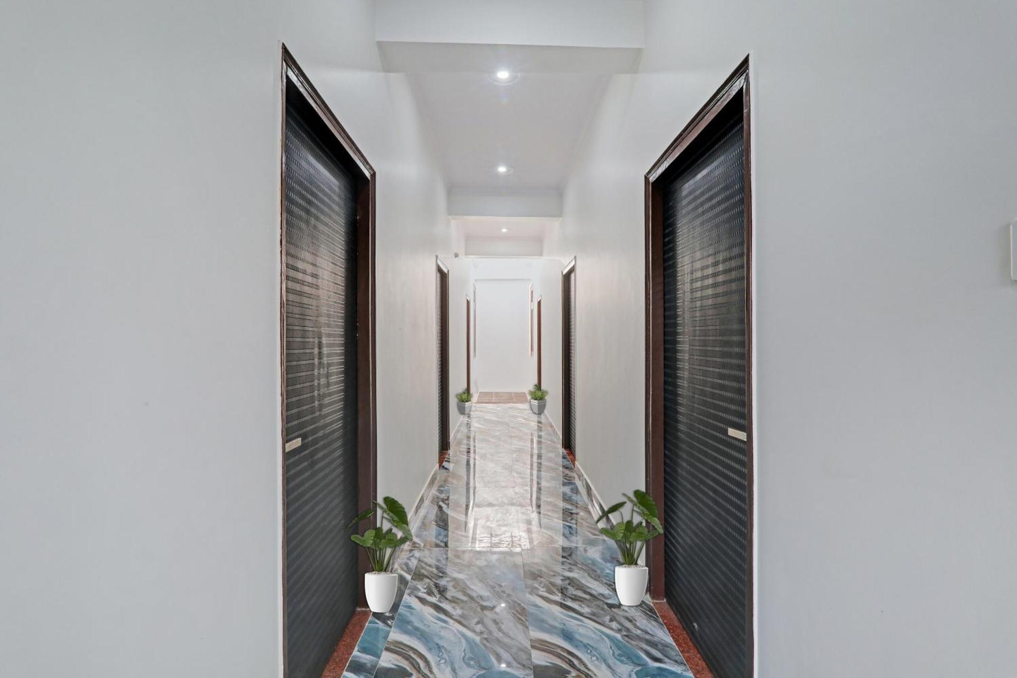 Hotel O Sai Galaxy Hotel & Restaurant Kanpur Ngoại thất bức ảnh