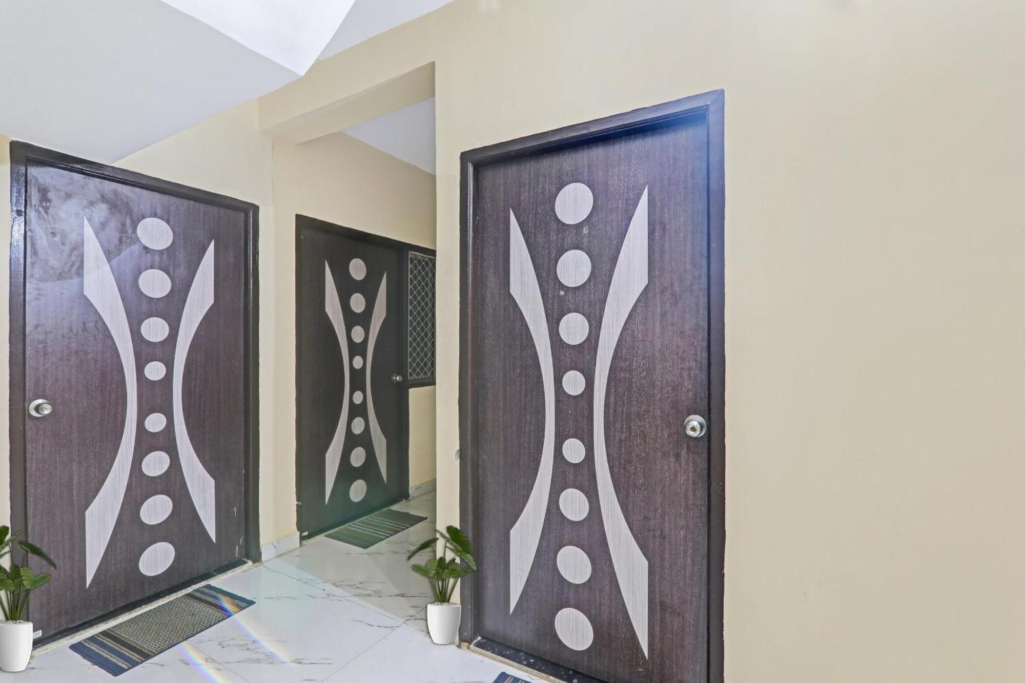 Hotel O Sai Galaxy Hotel & Restaurant Kanpur Ngoại thất bức ảnh